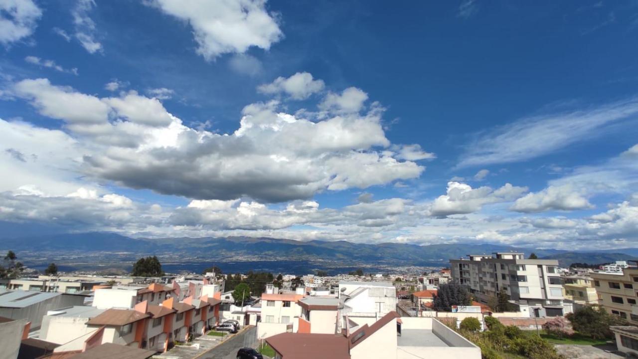 Departamento Sector De La Embajada Americana กีโต ภายนอก รูปภาพ